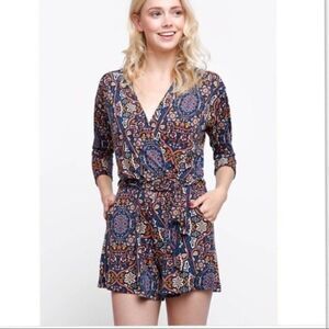 𝅺printed Pattern Surplice Romper